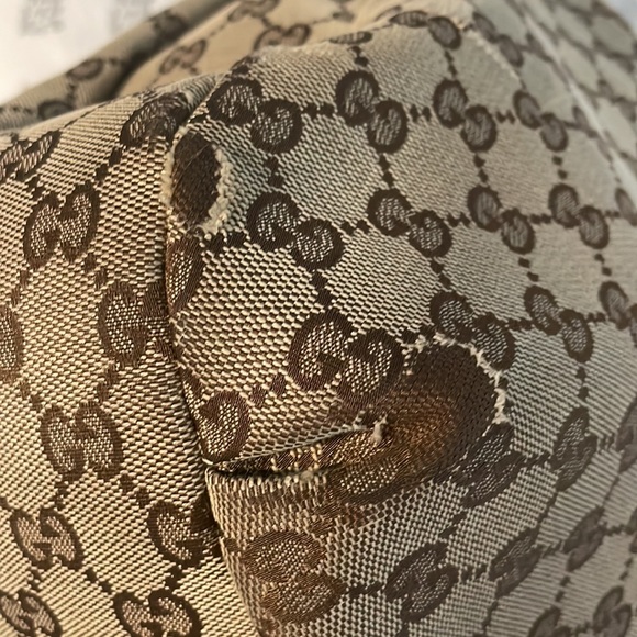 Gucci canvas should bag. - Picture 7 of 16